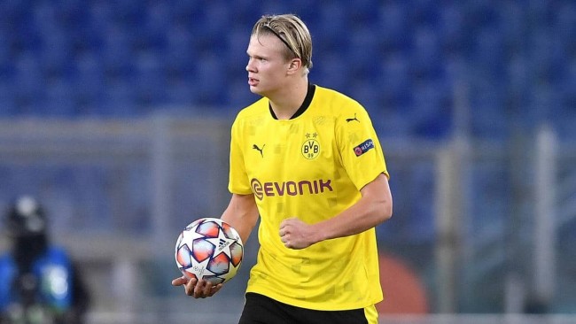 无缘升级向球迷跪拜道歉，水原三星主帅卞成焕赛后主动辞职（无缘升级后向球迷下跪致歉，水原三星主帅卞成焕赛后请辞）