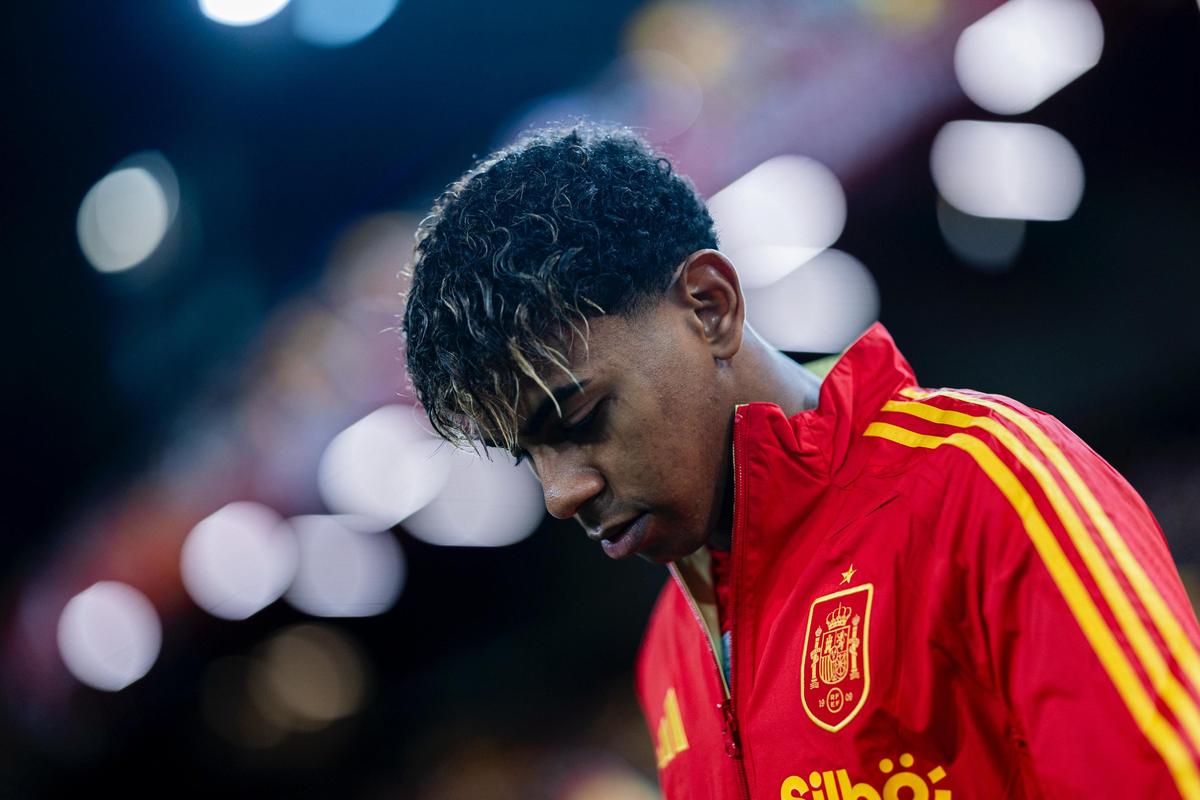 篮球勇士三分手感火热，全队命中18记三分（勇士外线手感爆棚，全队轰进18记三分）