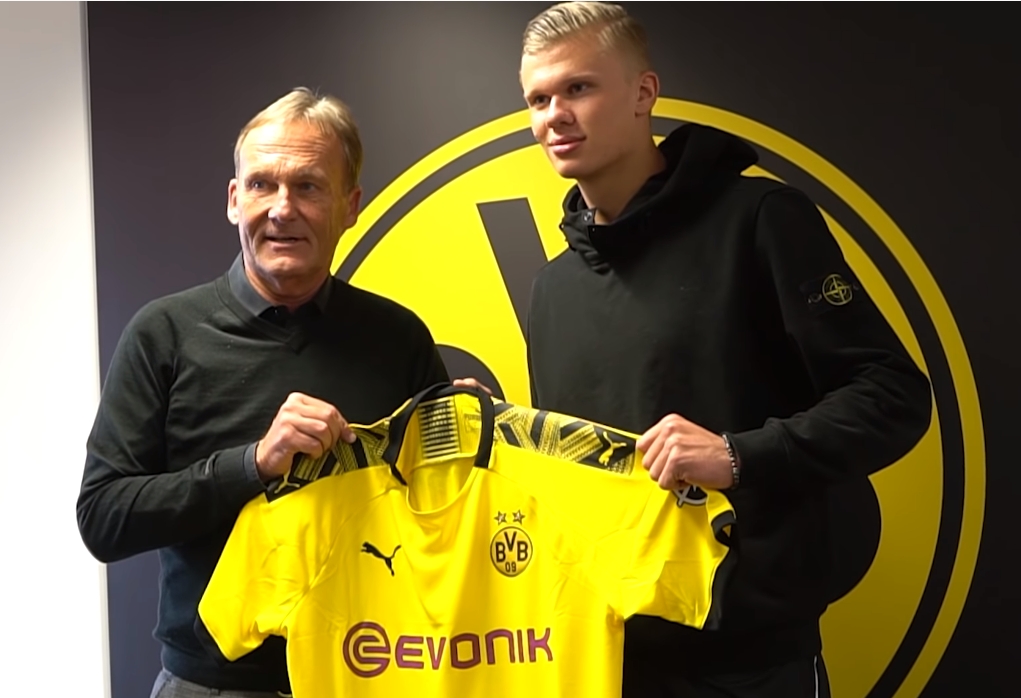 米体：专家无法找到邓弗里斯脚踝疼痛原因，检查并未发现损伤（米体：邓弗里斯脚踝疼痛成谜，检查结果显示无损伤）