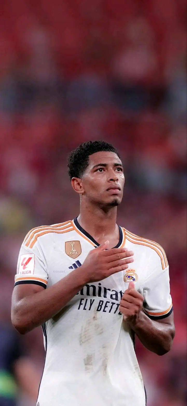 尤文官方：弗拉霍维奇已成功接受手术，将于明日开始康复计划（尤文官宣：弗拉霍维奇手术顺利，明日起开启康复计划）