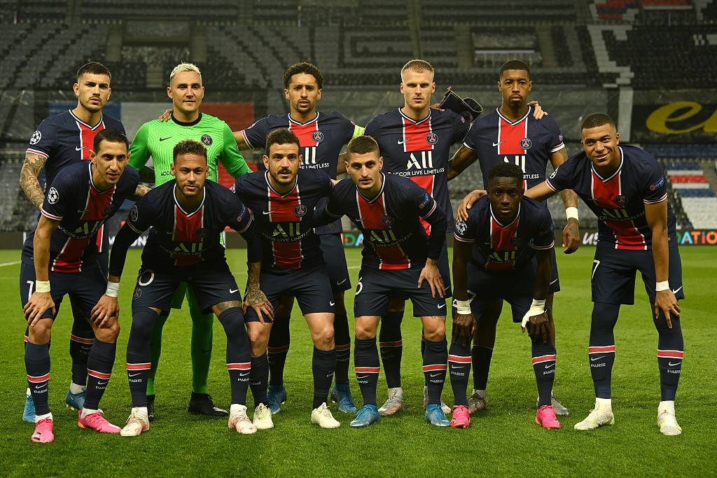 海登海姆2-1逆转弗赖堡，席默尔、迈因卡破门（海登海姆2比1上演逆转击败弗赖堡，席默尔与迈因卡建功）