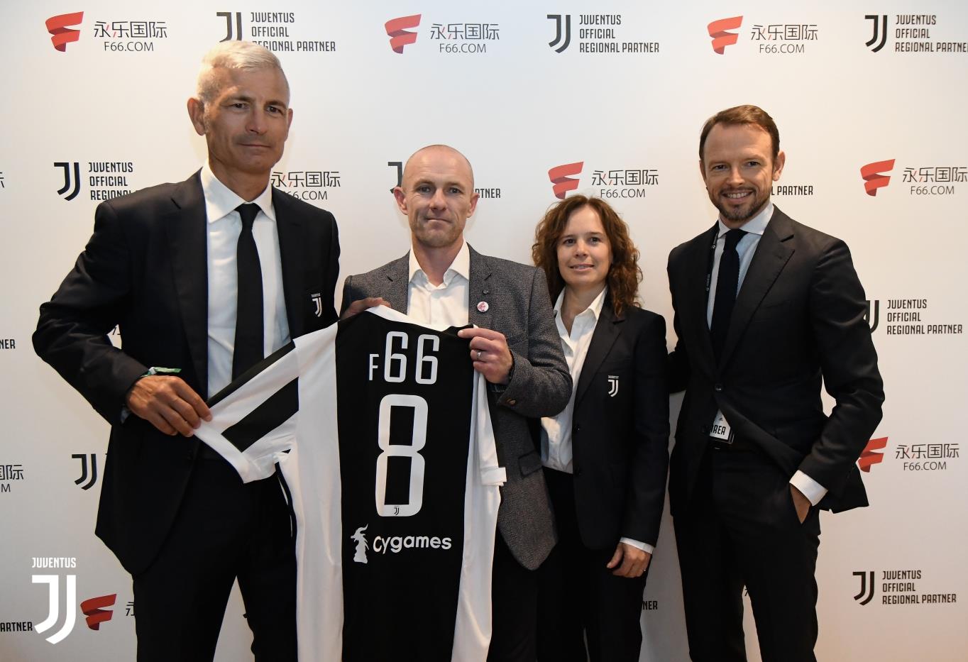 记者：佛罗伦萨球员不满基恩500万高薪，后者态度也存在问题（记者称佛罗伦萨更衣室不满基恩500万年薪，其态度问题亦引发争议）