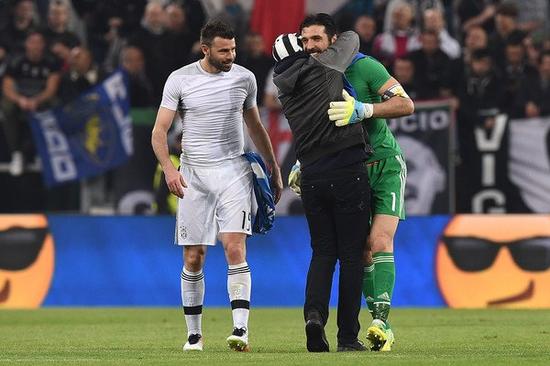 孔塞桑：近十年只有两个教练带AC米兰夺过冠，我是其中之一（孔塞桑：过去十年仅两位主帅率AC米兰夺冠，我在其中）