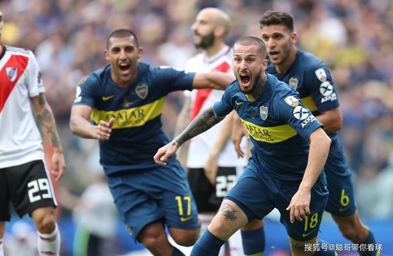 多纳鲁马：1-2之后我们就放弃了比赛，这绝对不应该发生（多纳鲁马直言：比分变成1-2后我们选择了放弃，这绝不能发生）