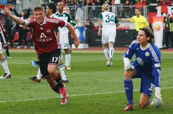 法国客场3-1逆转阿塞拜疆，马特塔、阿克利乌什破门，古斯托两助攻（法国客战阿塞拜疆3-1上演逆转：马特塔、阿克利乌什建功，古斯托双助攻）